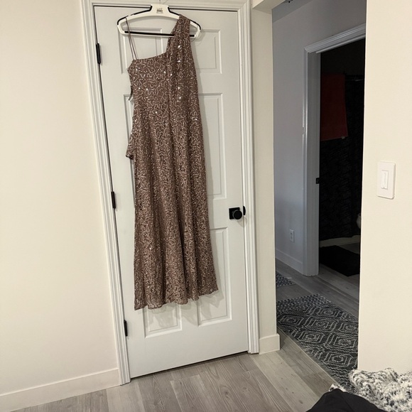 Alex Evenings One-Shoulder Sequin Lace Gown in Mocha - Picture 9 of 12